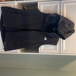 Black north face vest